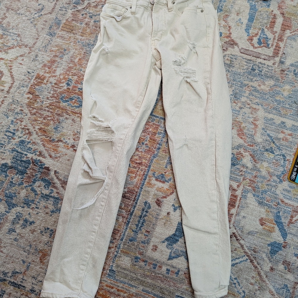 Old Navy Cream Boyfriend Jeans - Picture 2 of 4
